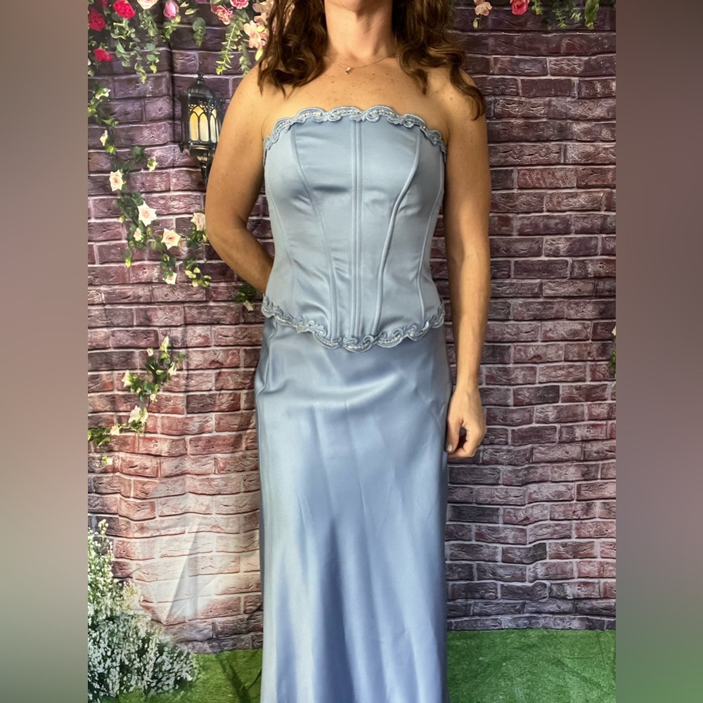 Lace-up Bodice and Silk Skirt (2 piece)